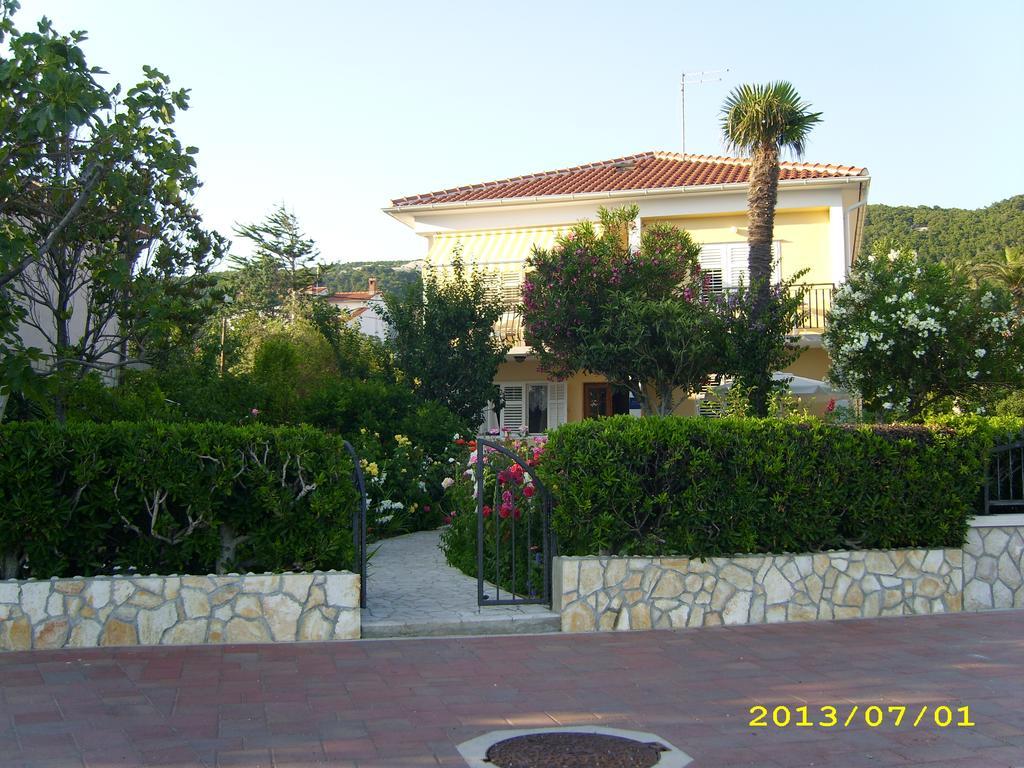 Apartments Antica Rab Town Exterior photo