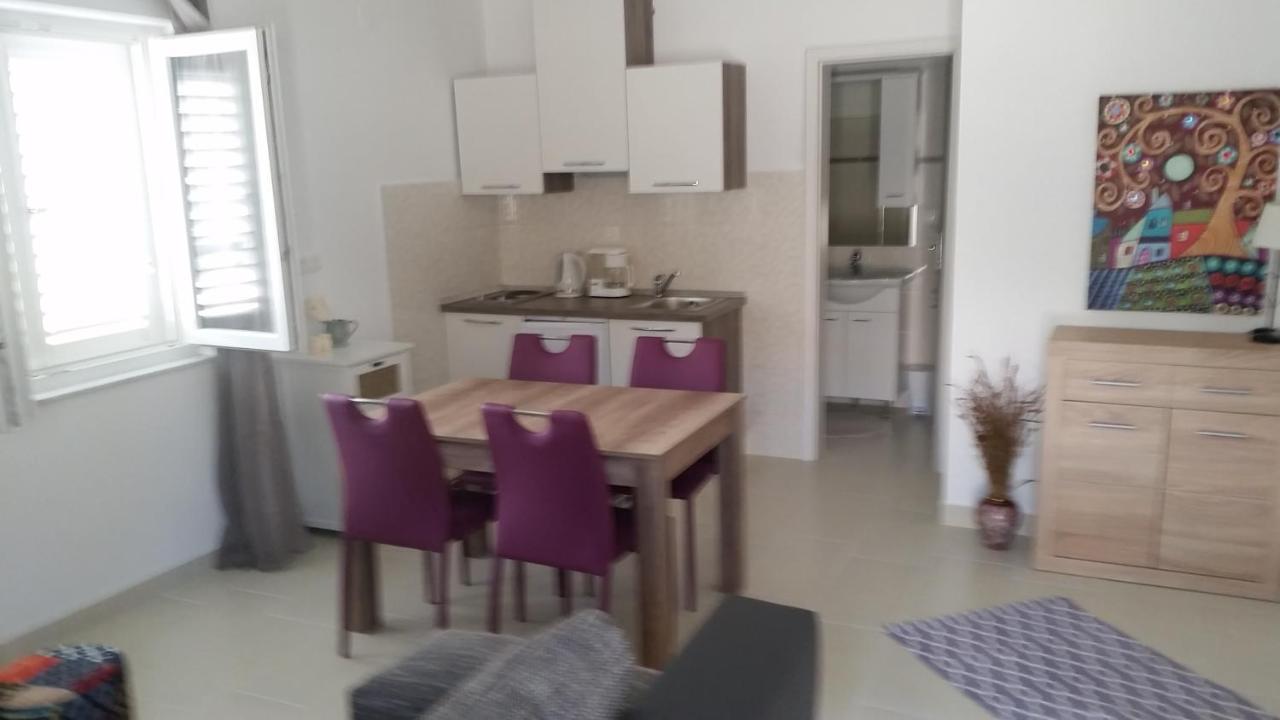 Apartments Antica Rab Town Exterior photo
