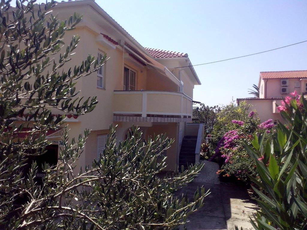 Apartments Antica Rab Town Exterior photo