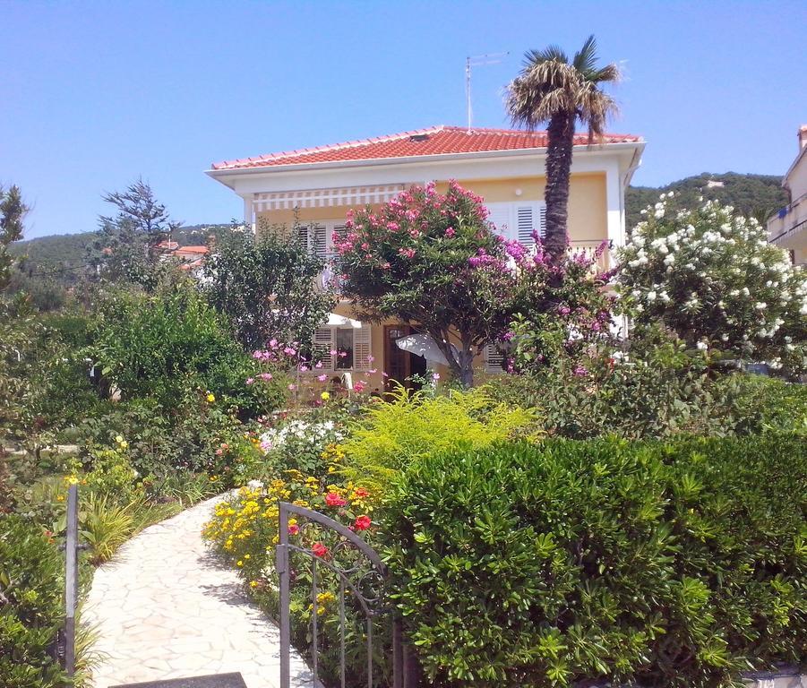Apartments Antica Rab Town Exterior photo