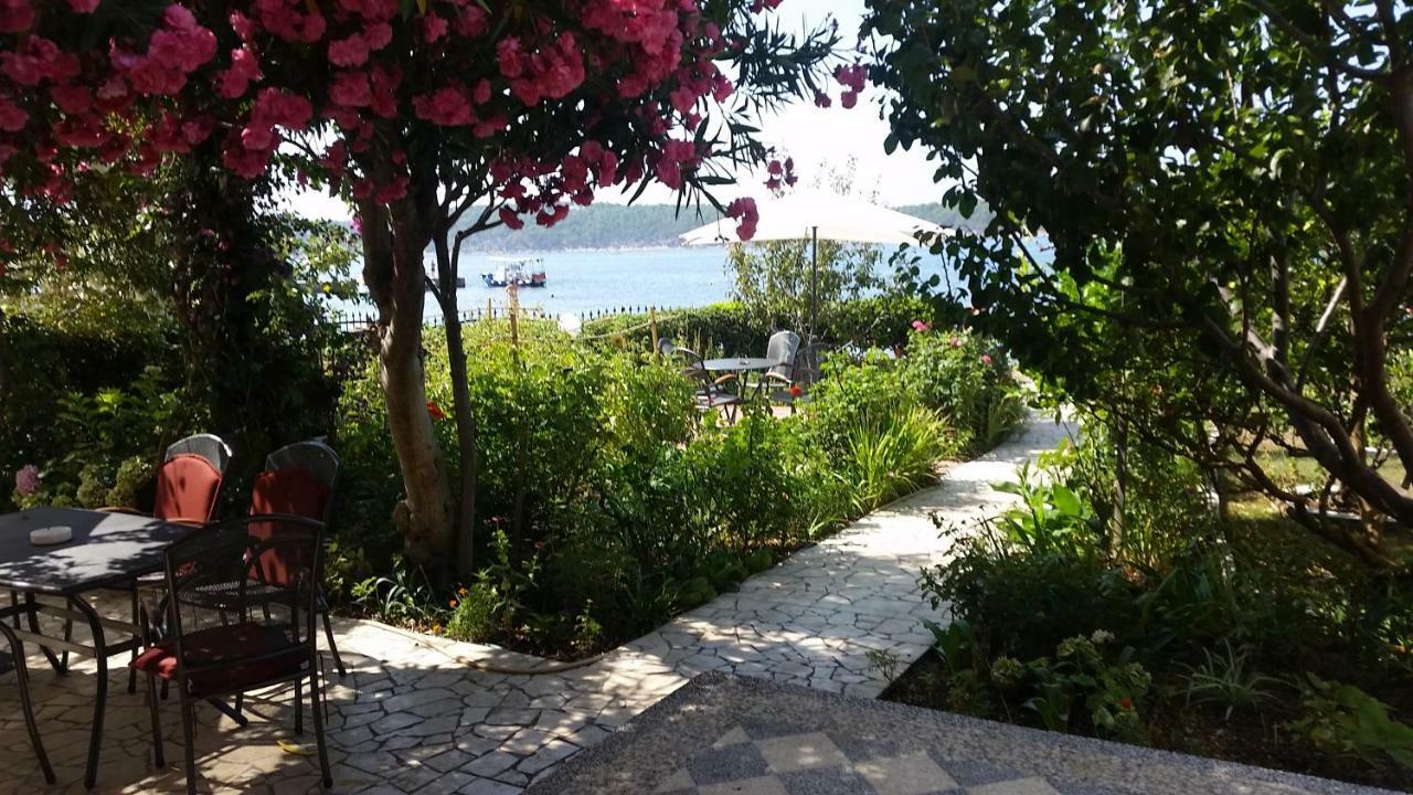Apartments Antica Rab Town Exterior photo