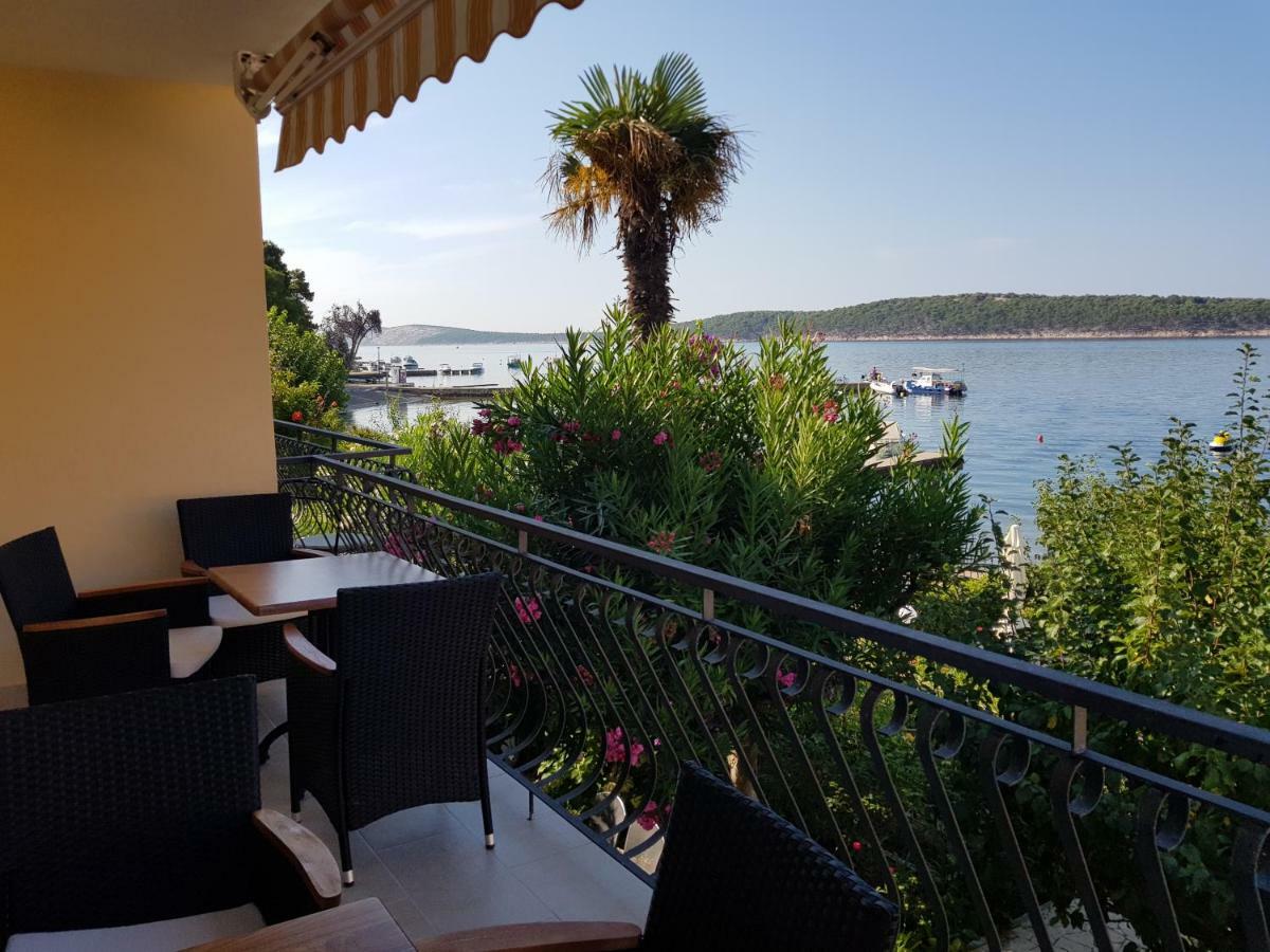 Apartments Antica Rab Town Exterior photo