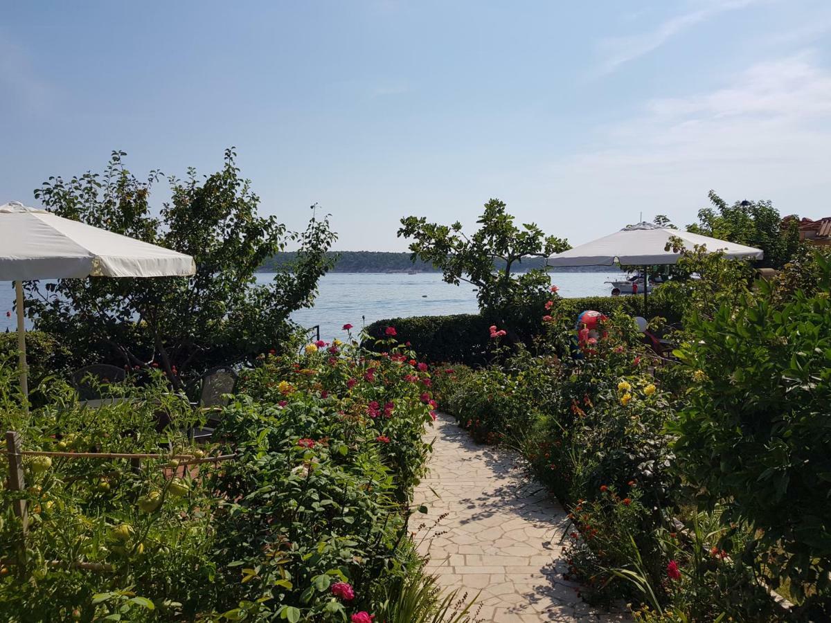 Apartments Antica Rab Town Exterior photo