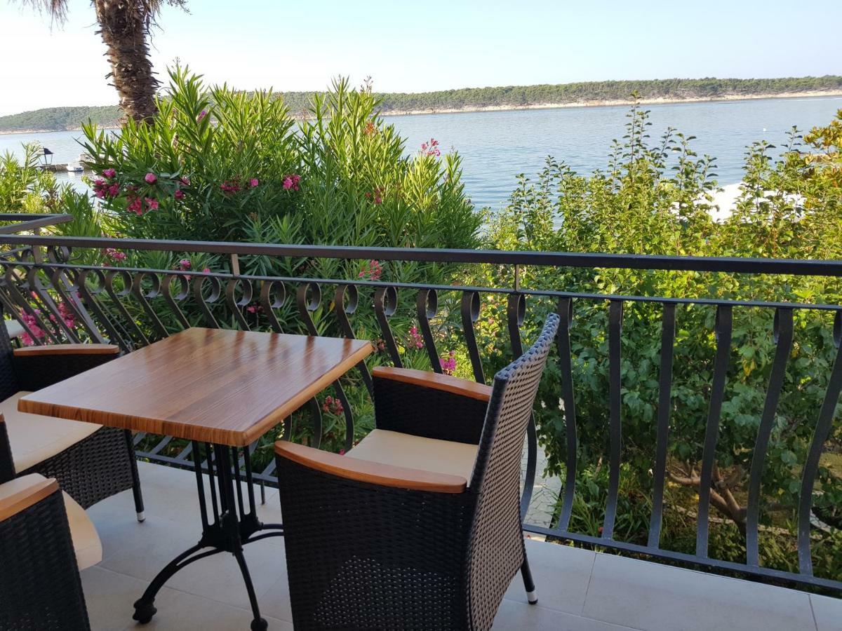 Apartments Antica Rab Town Exterior photo