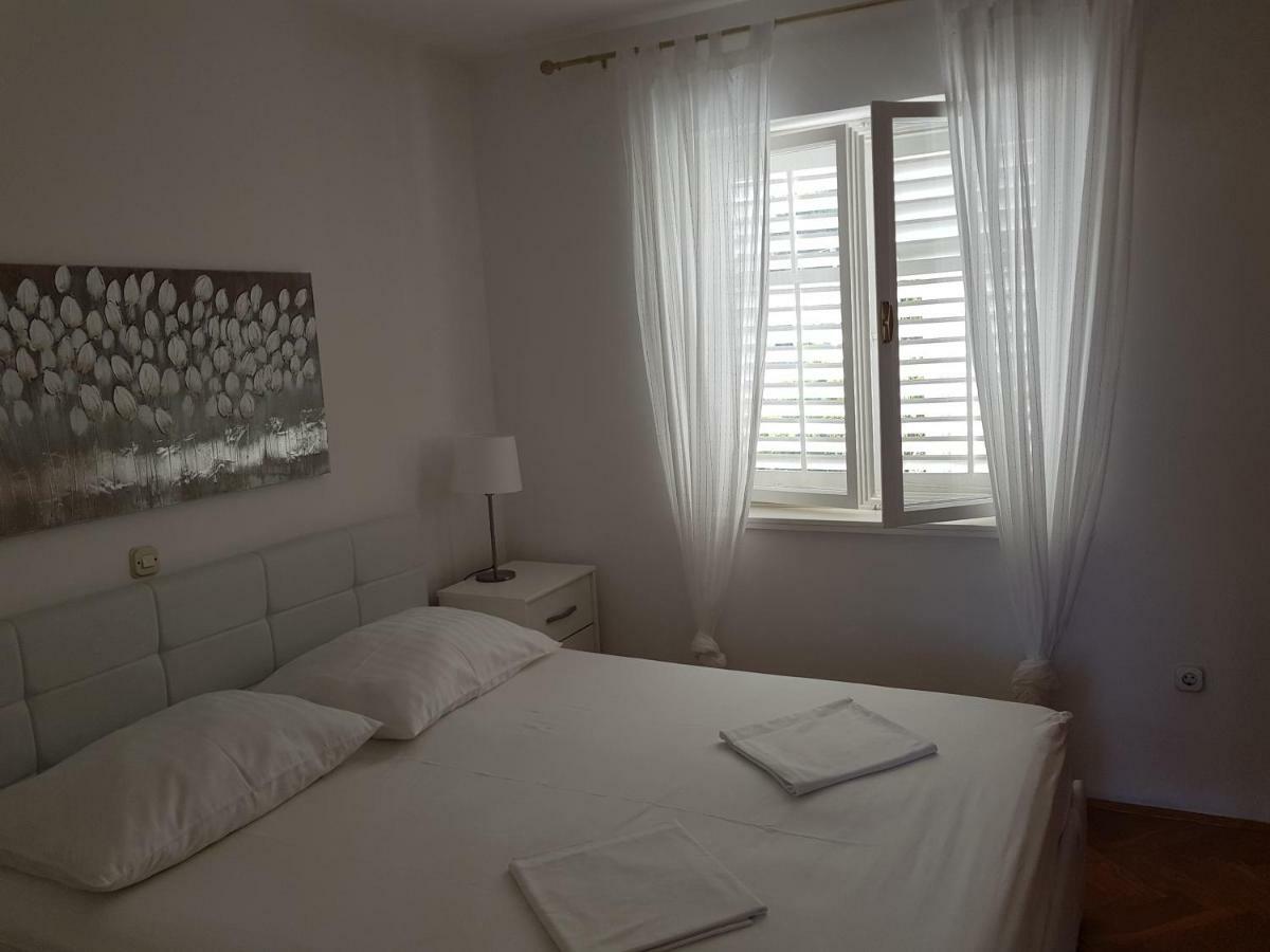 Apartments Antica Rab Town Exterior photo