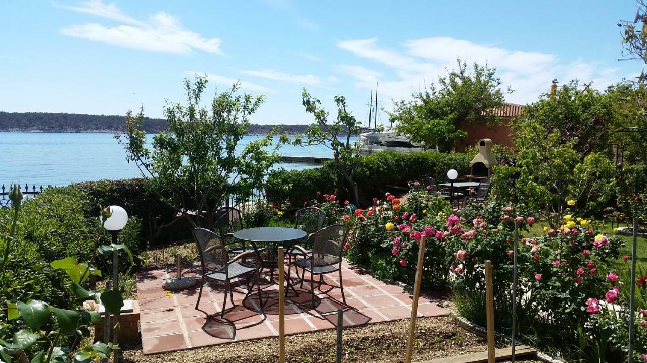 Apartments Antica Rab Town Exterior photo