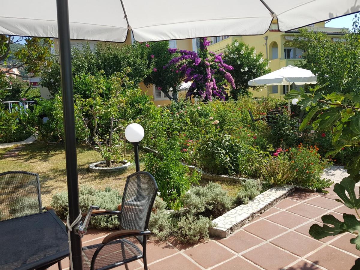 Apartments Antica Rab Town Exterior photo