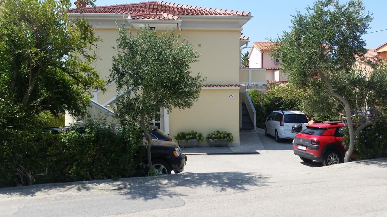 Apartments Antica Rab Town Exterior photo