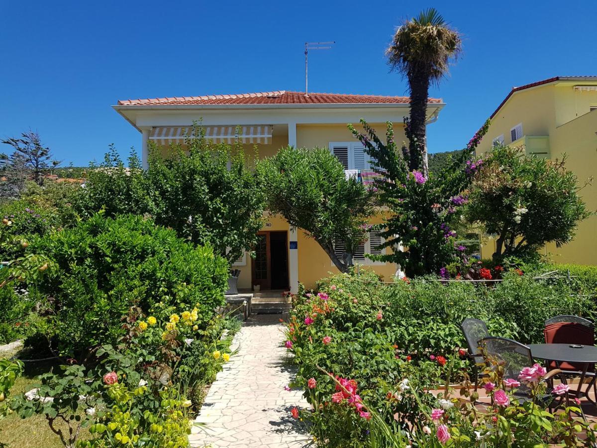 Apartments Antica Rab Town Exterior photo